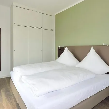 Anna Duene Anna Duene 2-39 4*